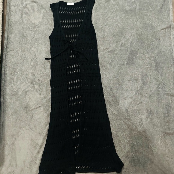 Juno Dresses & Skirts - JUNO Chic Black Sleeveless Maxi Dress